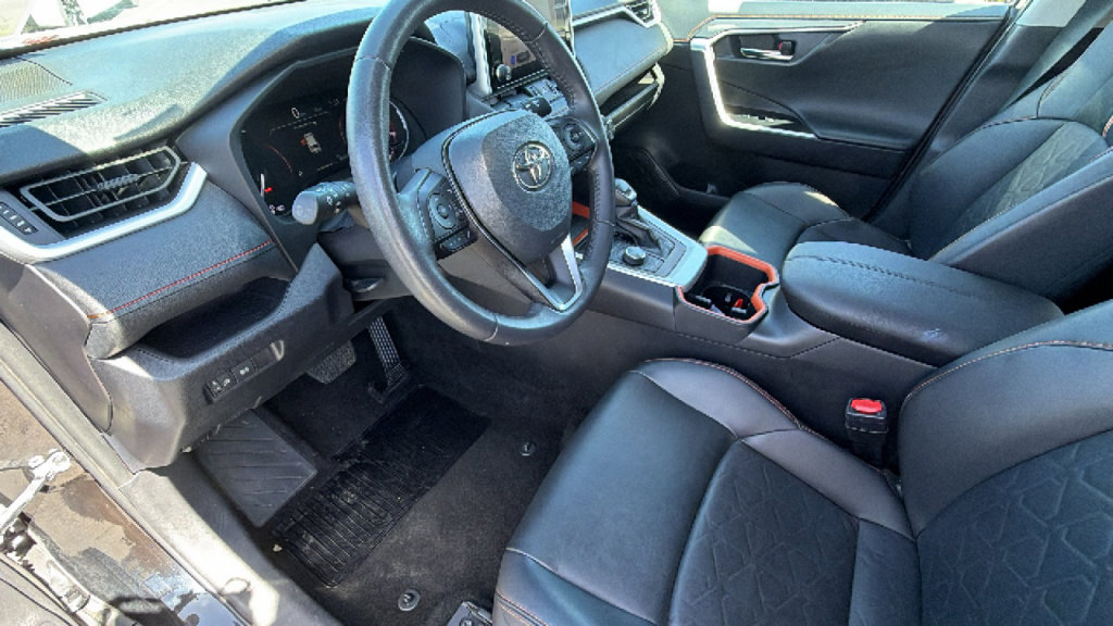 Used 2024 Toyota RAV4 Adventure image 10