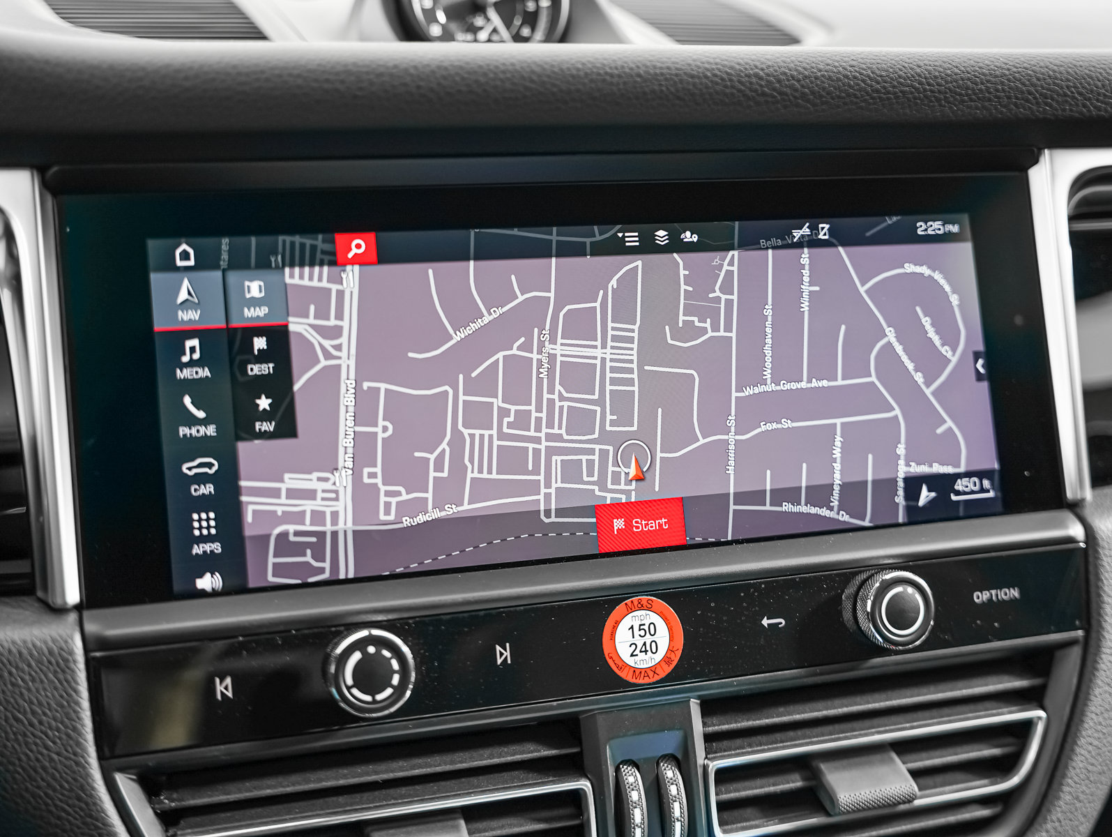 Certified 2023 Porsche Macan AWD/4WD image 23