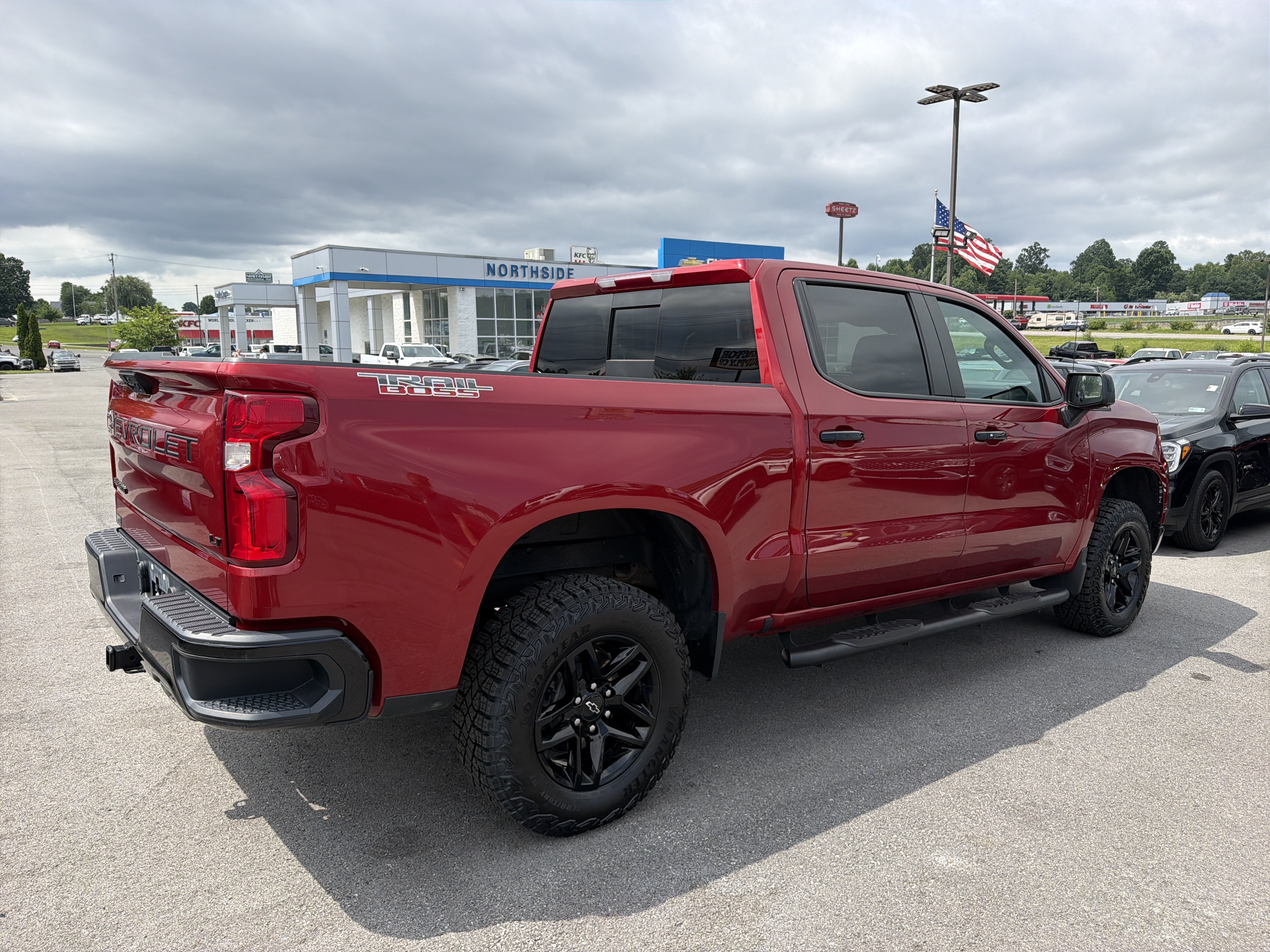 Used 2024 Chevrolet Silverado 1500 LT Trail Boss w/ Convenience Package II AWD/4WD image 6