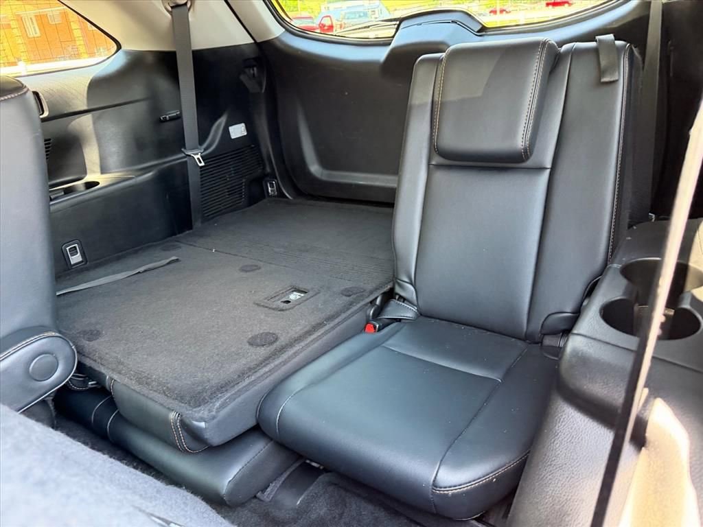Used 2018 Toyota Highlander XLE AWD/4WD image 14