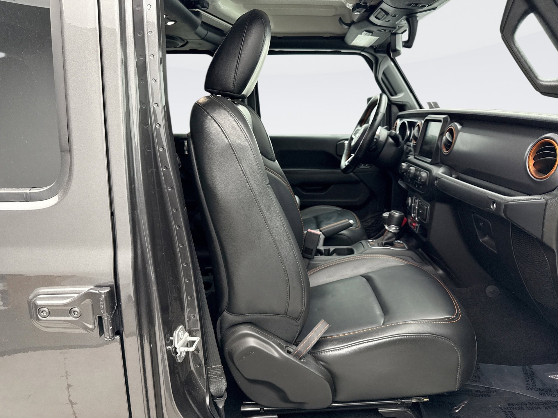 Used 2022 Jeep Gladiator Mojave w/ Dual Top Group image 17