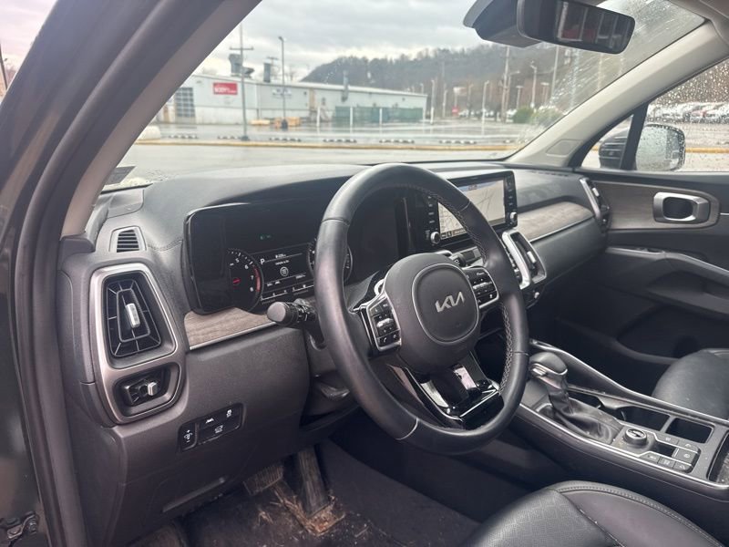 Used 2023 Kia Sorento X-Line EX image 13