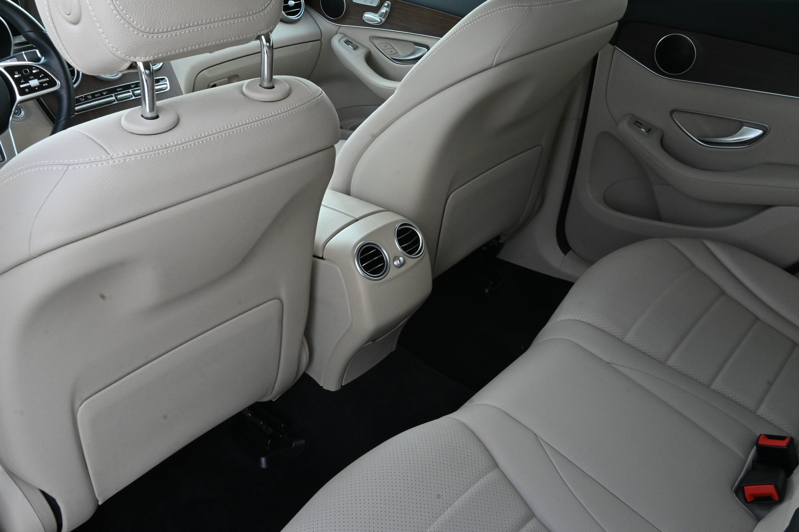 Used 2020 Mercedes-Benz GLC 300 image 13