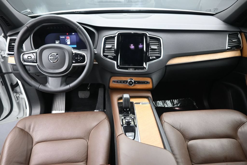 Certified 2023 Volvo XC90 B5 Plus AWD/4WD image 15