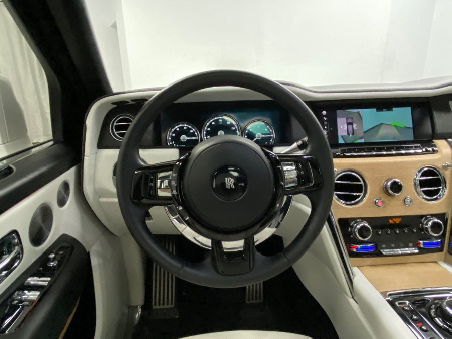 Used 2019 Rolls-Royce Cullinan AWD/4WD image 34