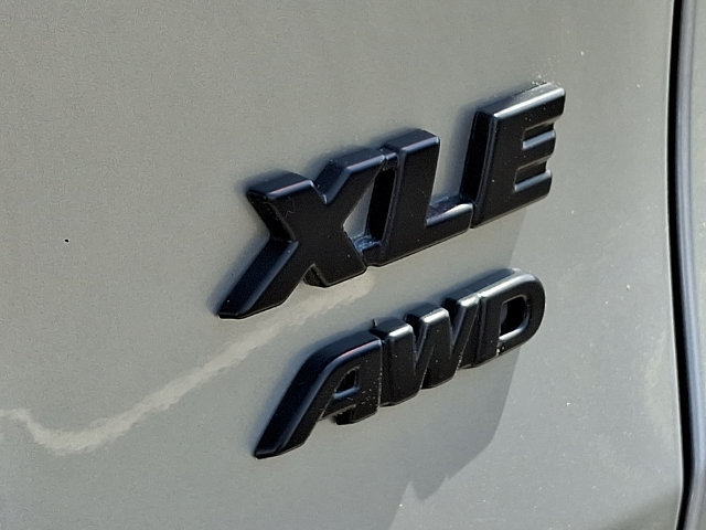 Certified 2022 Toyota RAV4 XLE AWD/4WD image 18