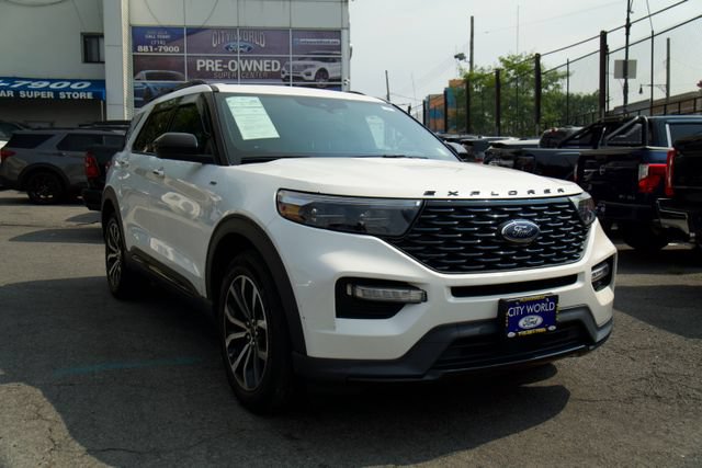 Certified 2022 Ford Explorer ST-Line AWD/4WD image 1