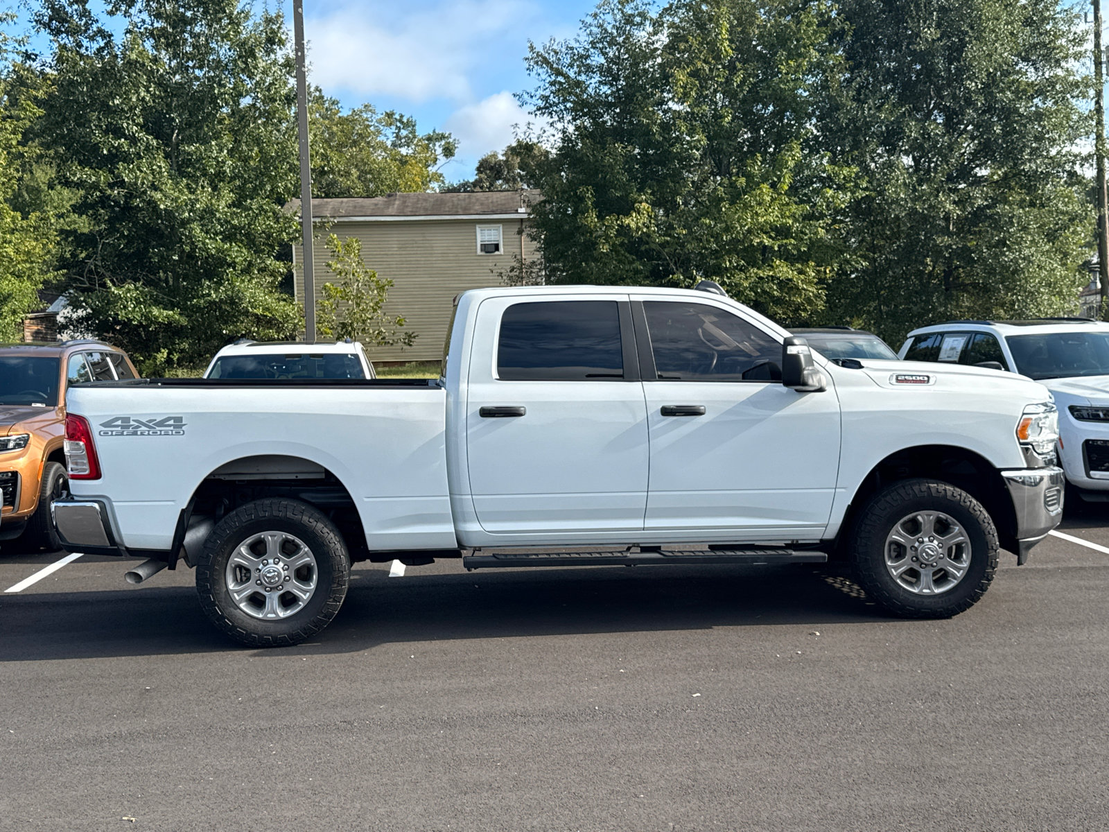 Used 2023 RAM 2500 Big Horn AWD/4WD image 4