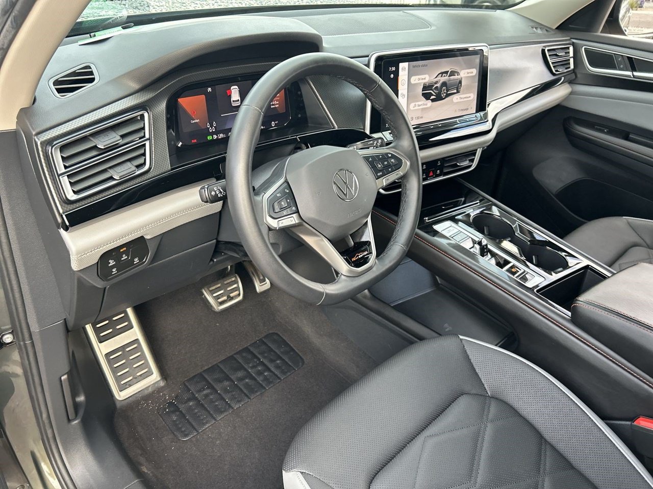 Used 2024 Volkswagen Atlas Peak Edition SEL AWD/4WD image 15