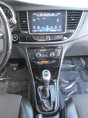 Used 2021 Buick Encore Preferred image 23