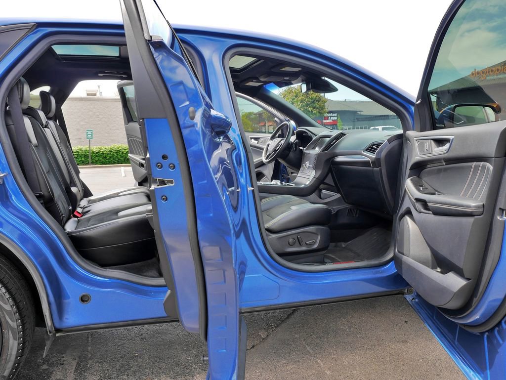 Used 2020 Ford Edge ST w/ Equipment Group 401A AWD/4WD image 10