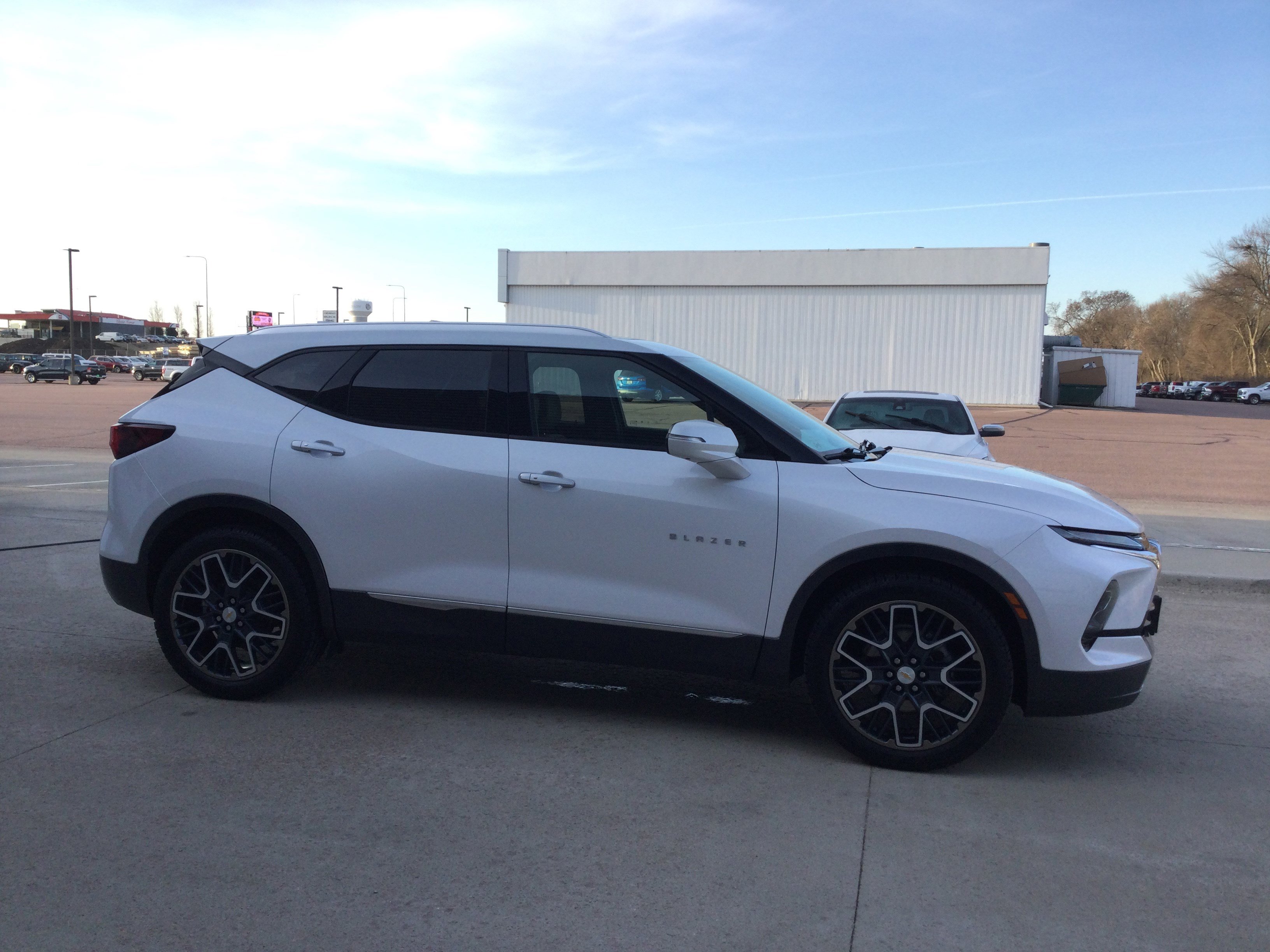 Used 2023 Chevrolet Blazer Premier w/ Driver Confidence II Package AWD/4WD image 3
