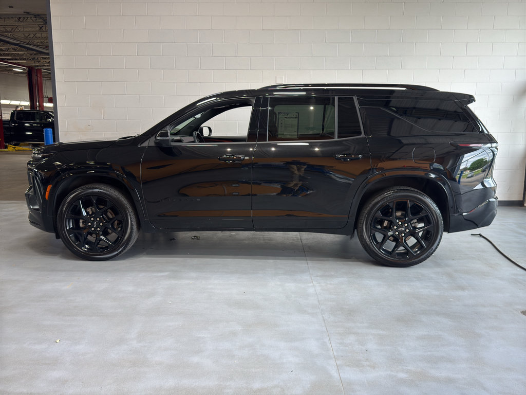 Used 2026 Chevrolet Traverse RS w/ LPO, Floor Liner Package AWD/4WD image 2