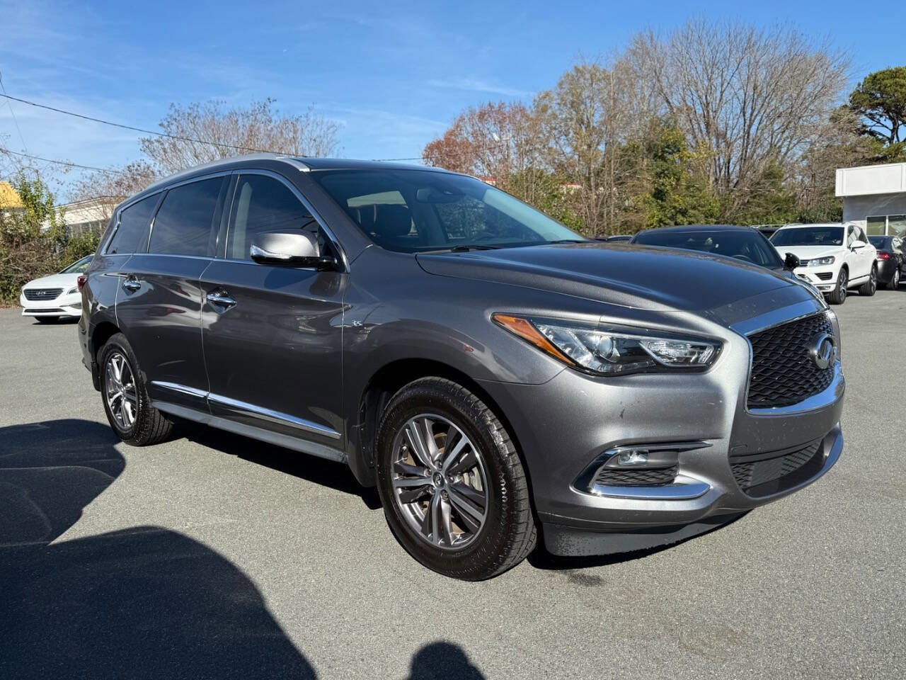 Used 2019 INFINITI QX60 Luxe image 3