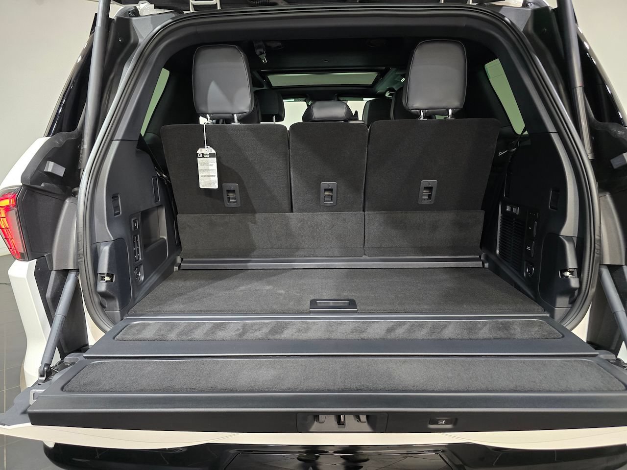 New 2025 Lincoln Navigator Reserve w/ Jet Appearance Package AWD/4WD image 47