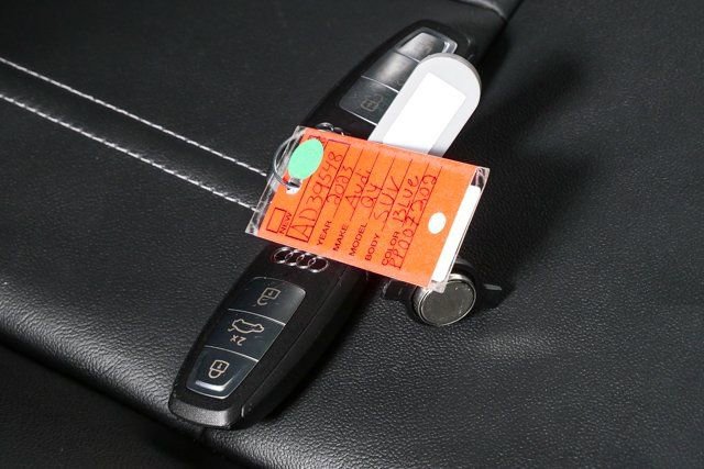 Used 2023 Audi Q4 e-tron Premium Plus w/ Premium Plus image 39