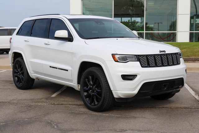 Used 2022 Jeep Grand Cherokee Laredo X AWD/4WD video 1