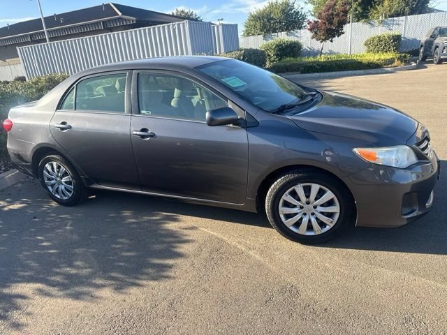 Used 2013 Toyota Corolla LE FWD image 4