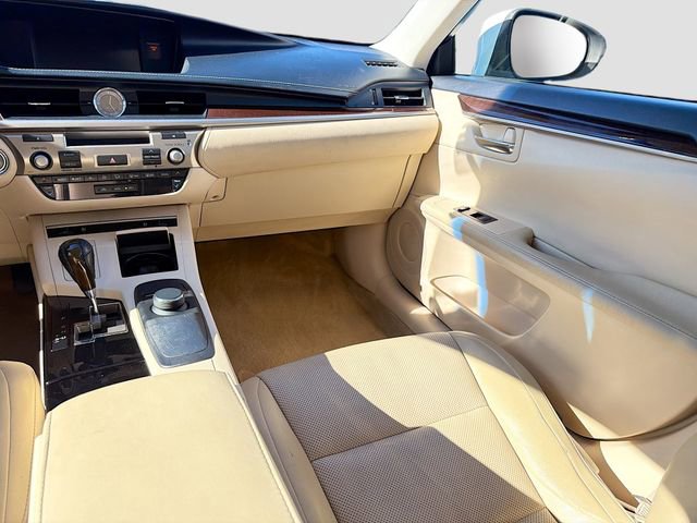 Used 2015 Lexus ES 350 image 23