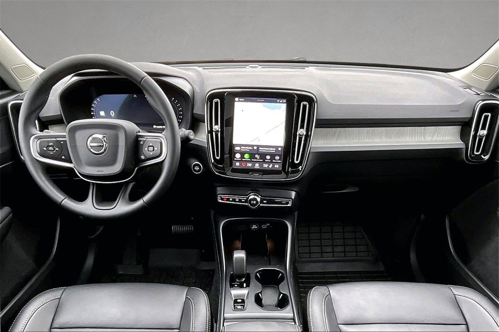 Certified 2026 Volvo XC40 B5 Core w/ Climate Package image 7