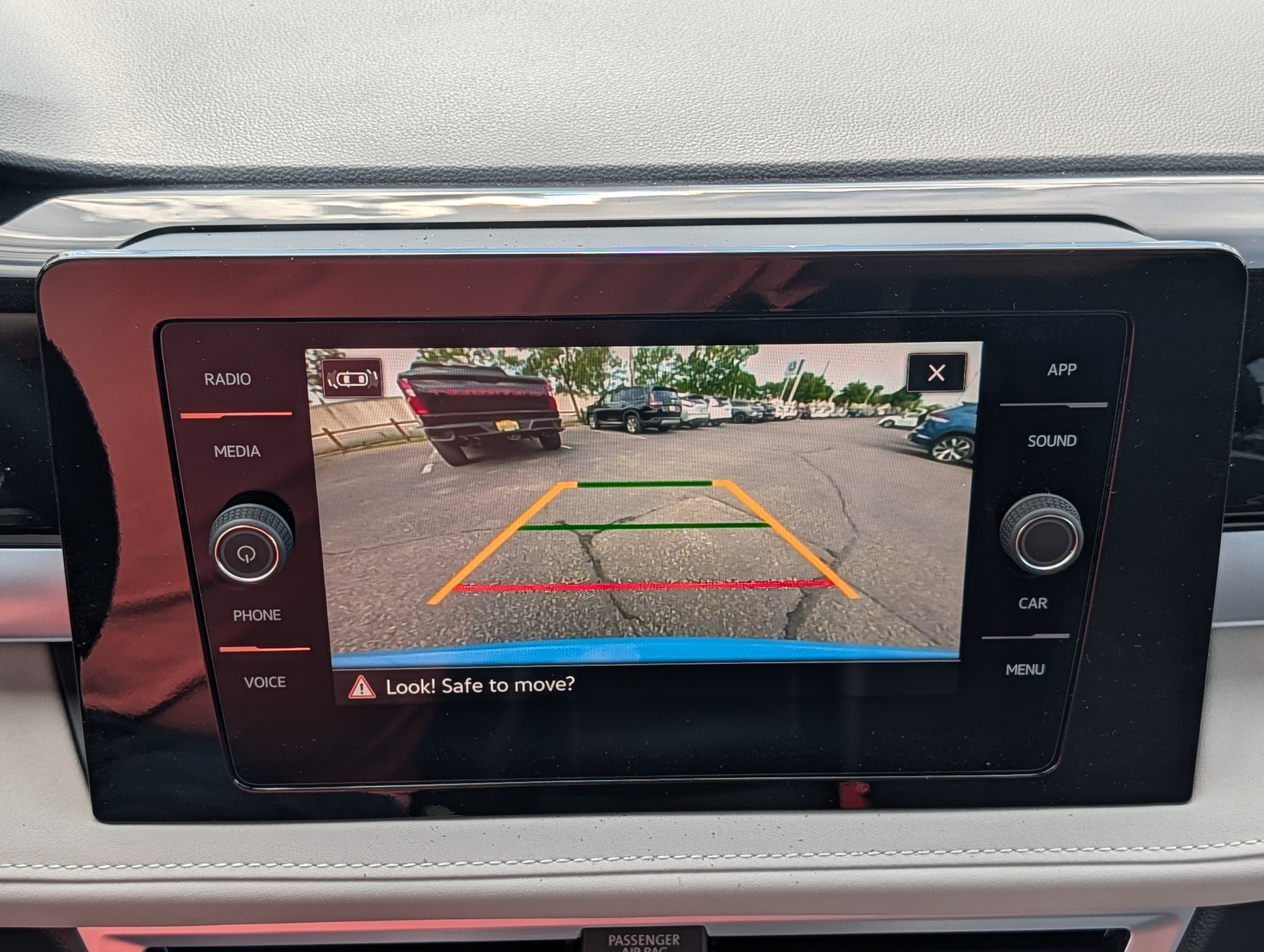 New 2026 Volkswagen Taos SE FWD image 11