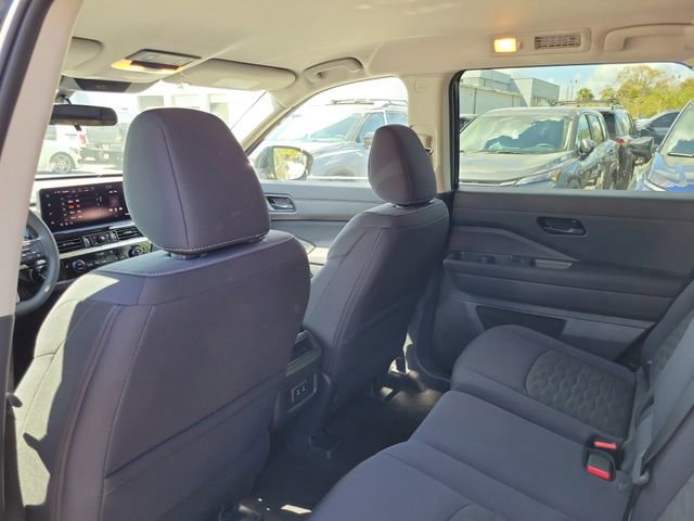 New 2026 Nissan Pathfinder SV image 24