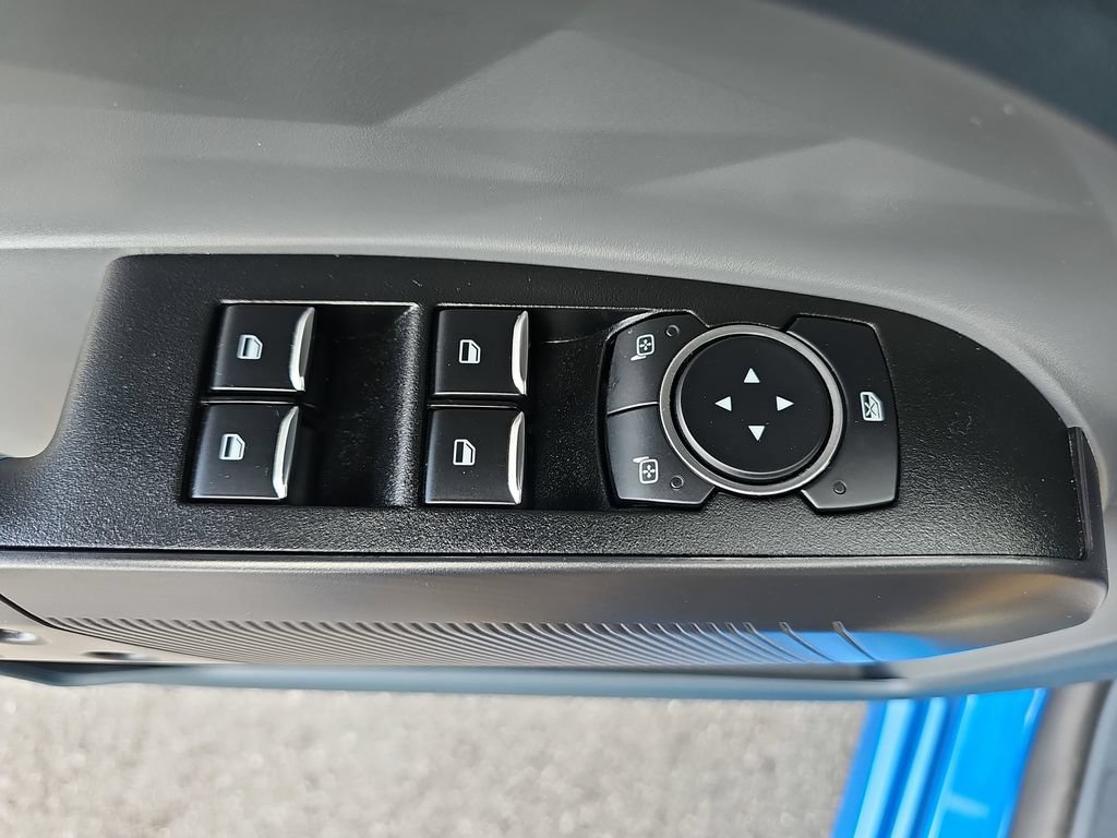 Used 2025 Ford Maverick Lobo AWD/4WD image 31
