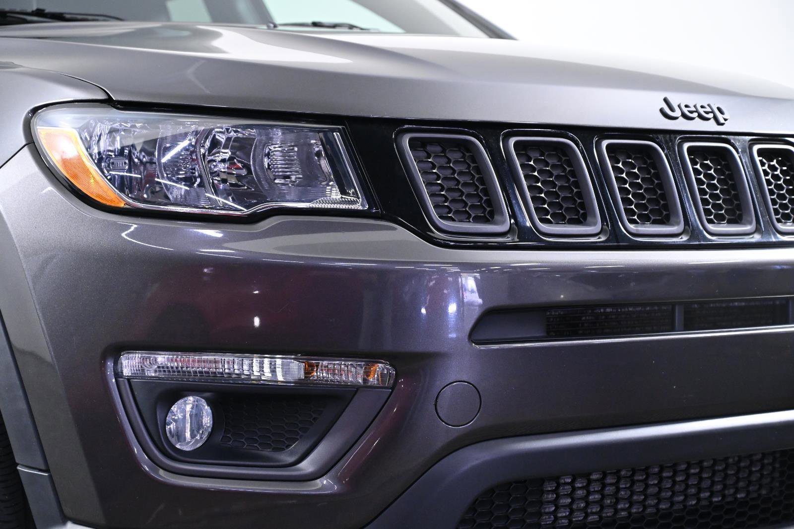 Used 2021 Jeep Compass Latitude image 4