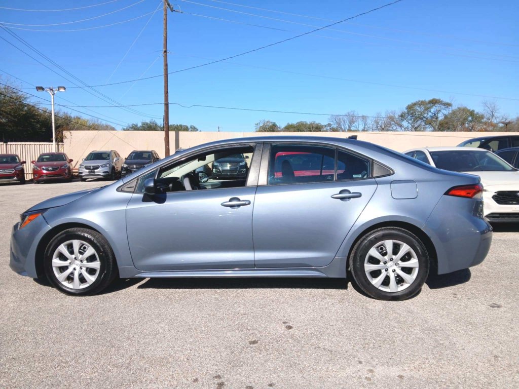Used 2022 Toyota Corolla LE FWD image 8
