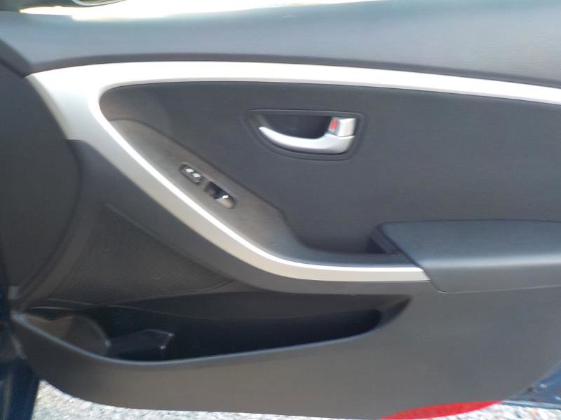 Used 2016 Hyundai Elantra GT image 25