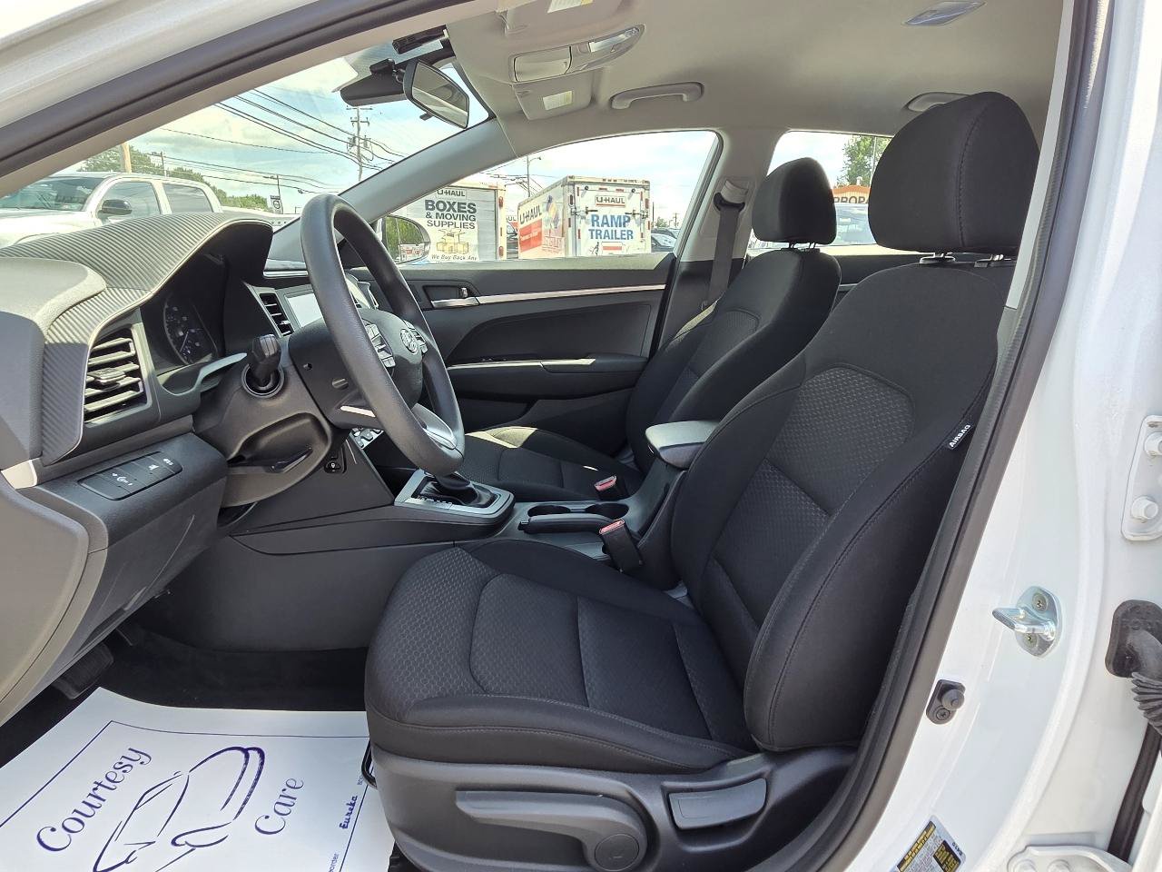 Used 2020 Hyundai Elantra SE w/ Cargo Package (C1) FWD image 11