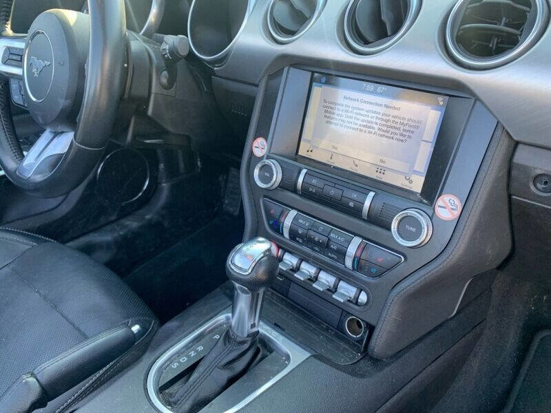 Used 2019 Ford Mustang Premium RWD image 10