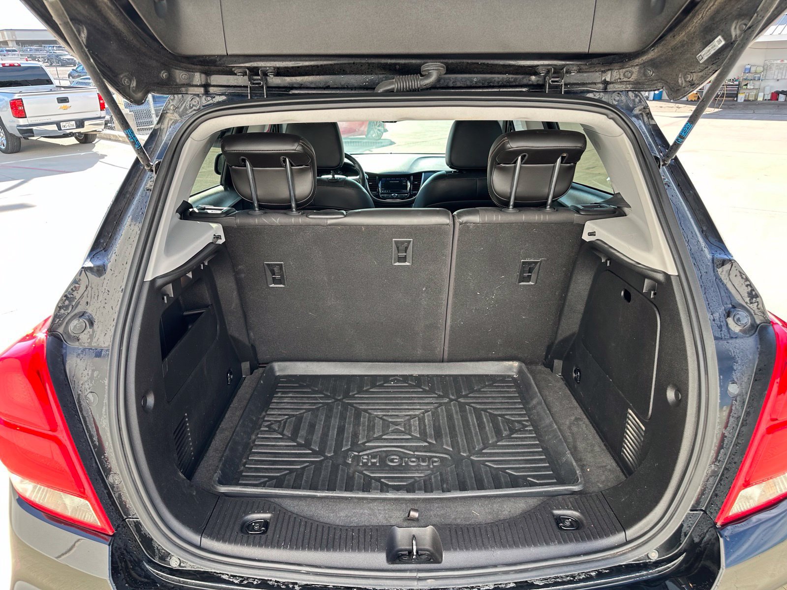 Used 2019 Chevrolet Trax LT w/ LT Convenience Package FWD image 17
