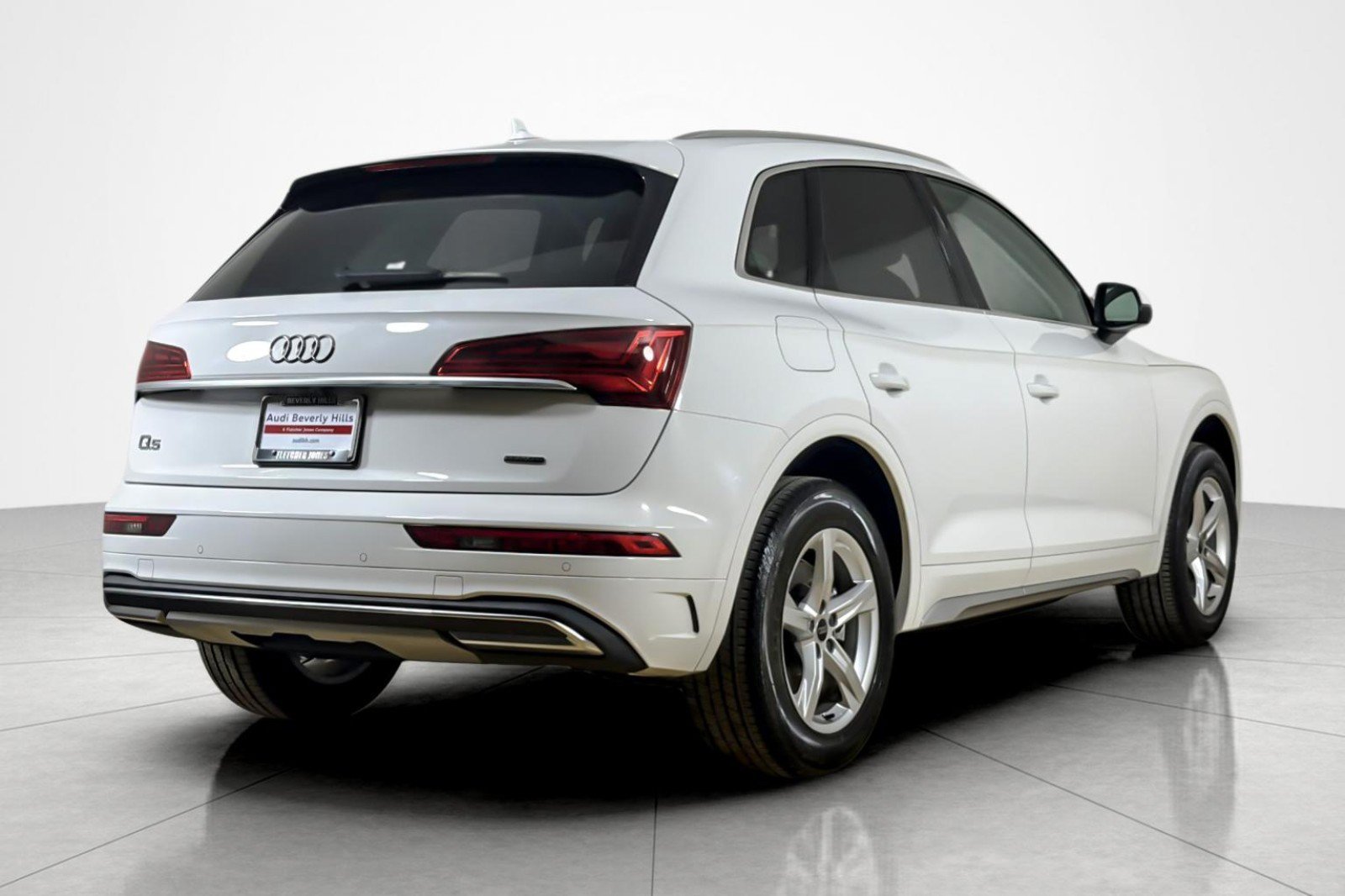 Used 2023 Audi Q5 2.0T Premium w/ Convenience Package AWD/4WD image 5