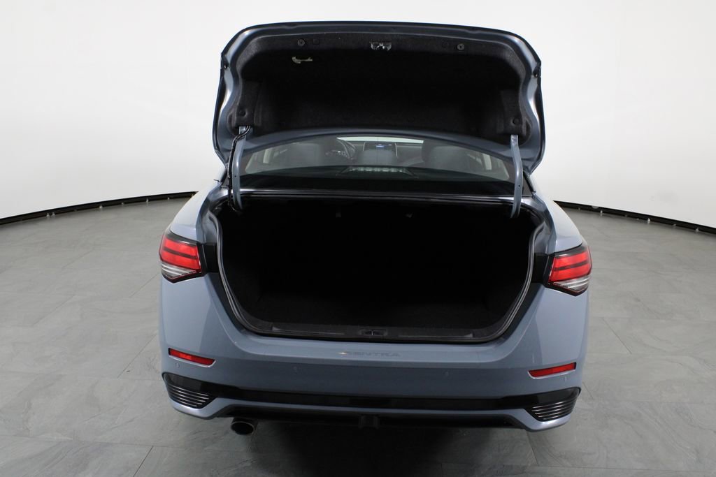 Certified 2024 Nissan Sentra SR w/ Trunk Package FWD image 17