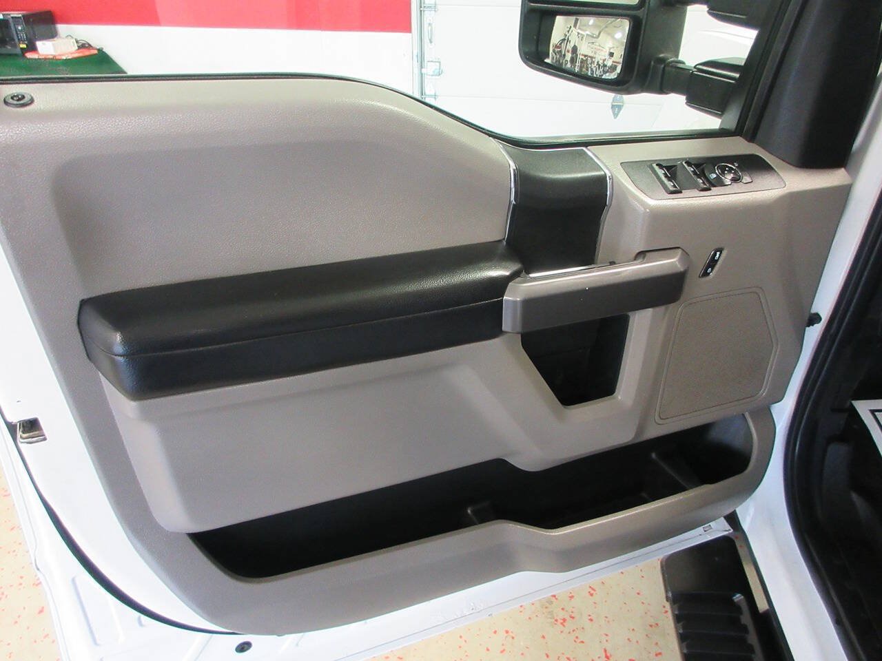 Used 2019 Ford F350 XLT AWD/4WD image 30