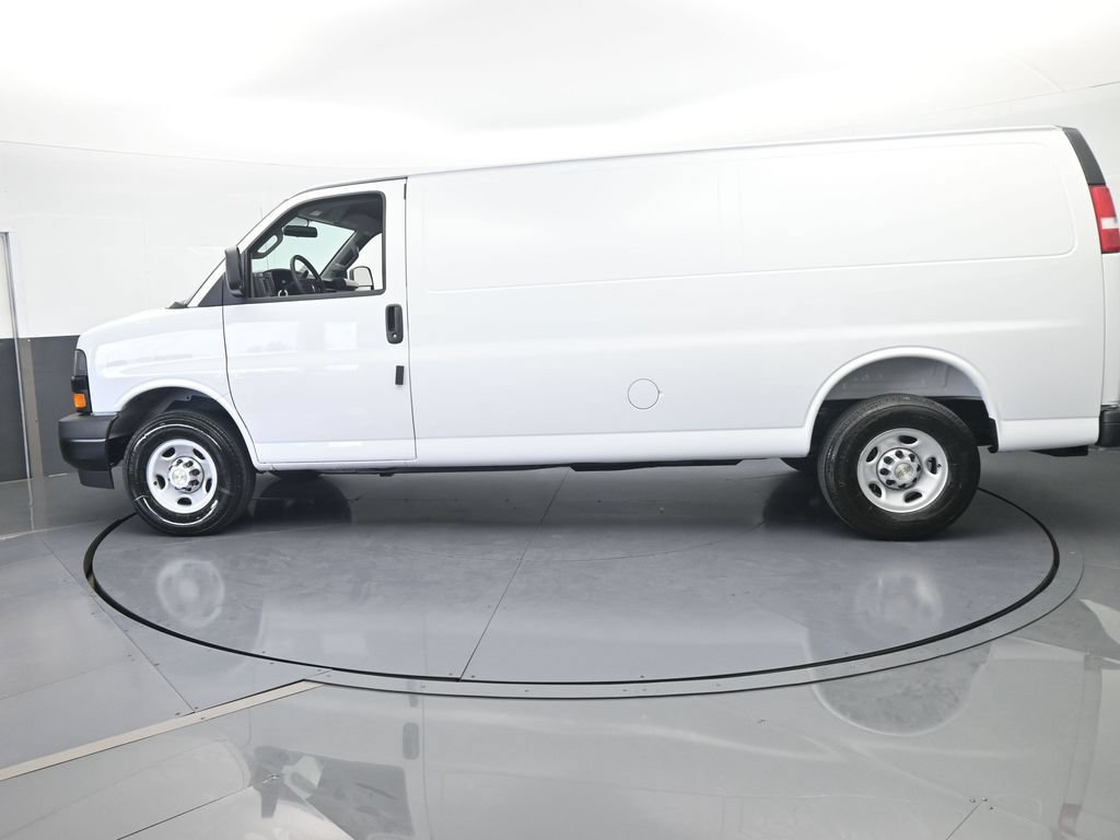 New 2026 Chevrolet Express 2500 Extended w/ Driver Convenience Package RWD image 3