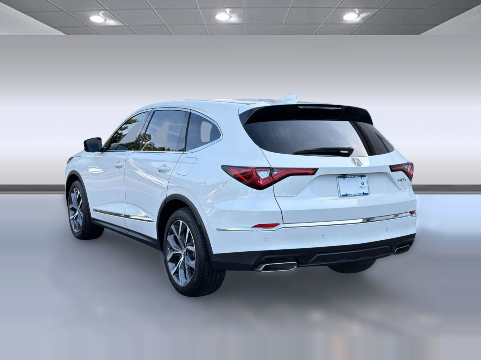 Used 2023 Acura MDX SH-AWD w/ Technology Package image 3