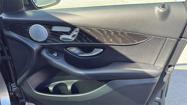 Used 2018 Mercedes-Benz GLC 300 GLC 300 image 32