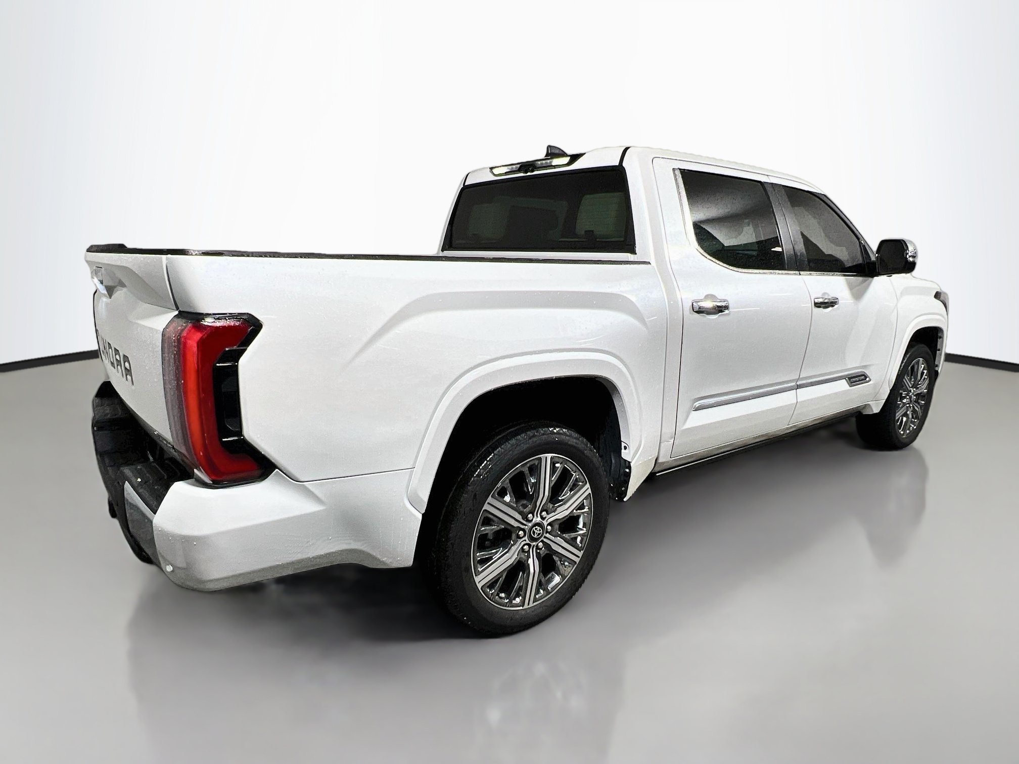 Used 2025 Toyota Tundra Capstone AWD/4WD image 4