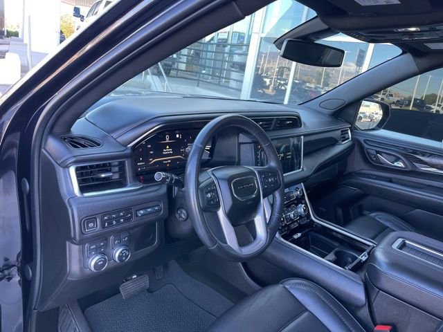 Used 2022 GMC Yukon XL Denali image 8