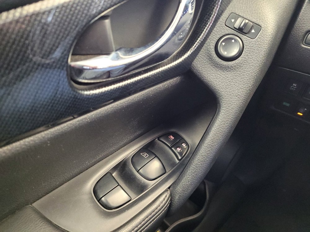 Used 2015 Nissan Rogue SL w/ SL Premium Package image 27