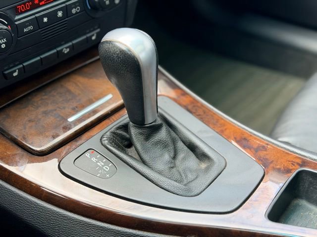 Used 2006 BMW 330xi Sedan image 12