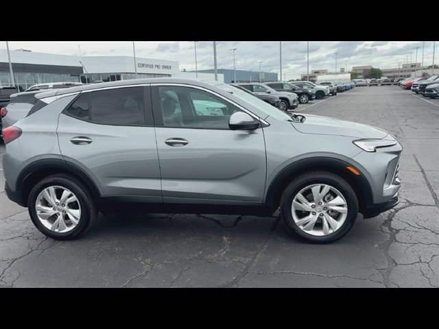 Certified 2026 Buick Encore GX Preferred w/ Comfort Package FWD image 9