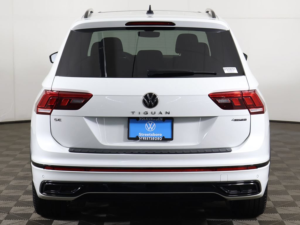 Used 2024 Volkswagen Tiguan SE R-Line AWD/4WD image 12