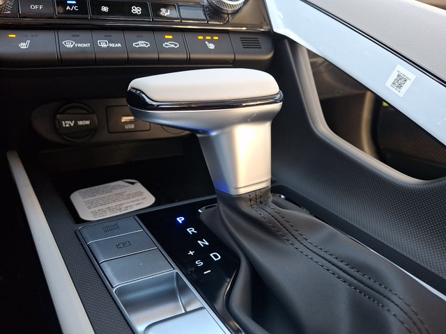 New 2026 Hyundai Elantra Limited FWD image 13