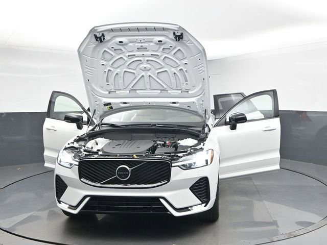 New 2026 Volvo XC60 B5 Plus w/ Protection Package Premier image 54