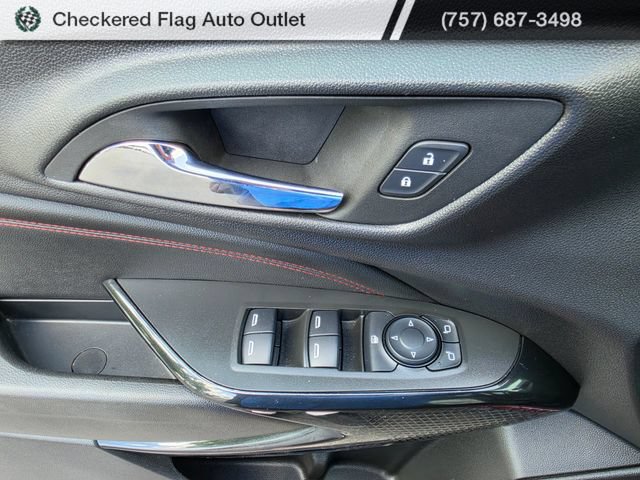 Used 2024 Chevrolet Trax RS w/ Sunroof Package FWD image 21