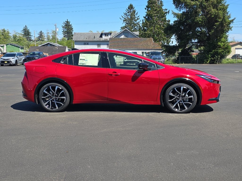 New 2026 Toyota Prius Plug-In Hybrid FWD image 7