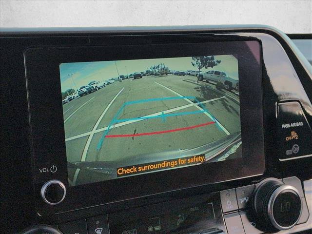 Used 2023 Toyota Highlander LE FWD image 20